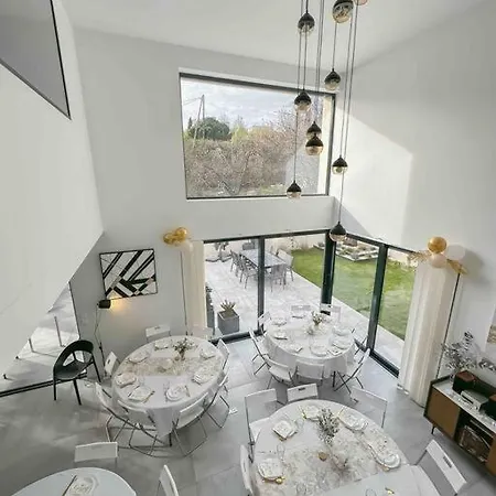 Loft Avec Piscine Interieure Chauffee * Vitry-sur-Seine