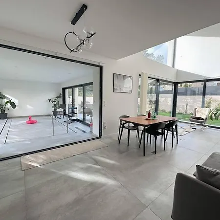 Loft Avec Piscine Interieure Chauffee *